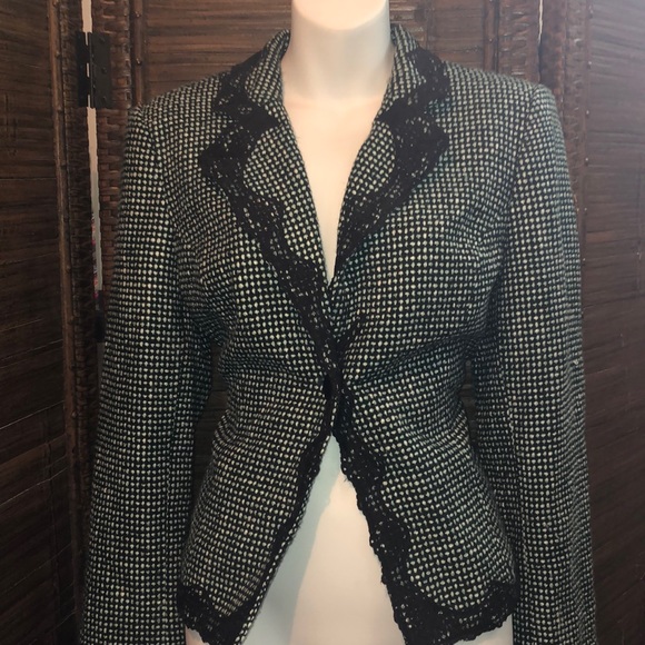 Gorgeous one button blazer! - Picture 1 of 3